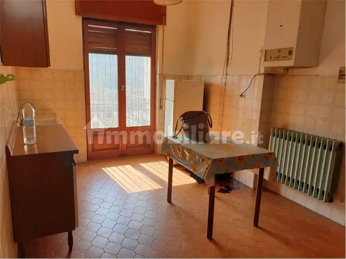 Bilocale buono stato, terzo piano, Bagnasco - foto 4