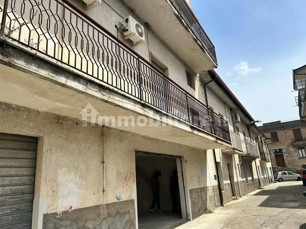 Appartamento in vendita a Platì