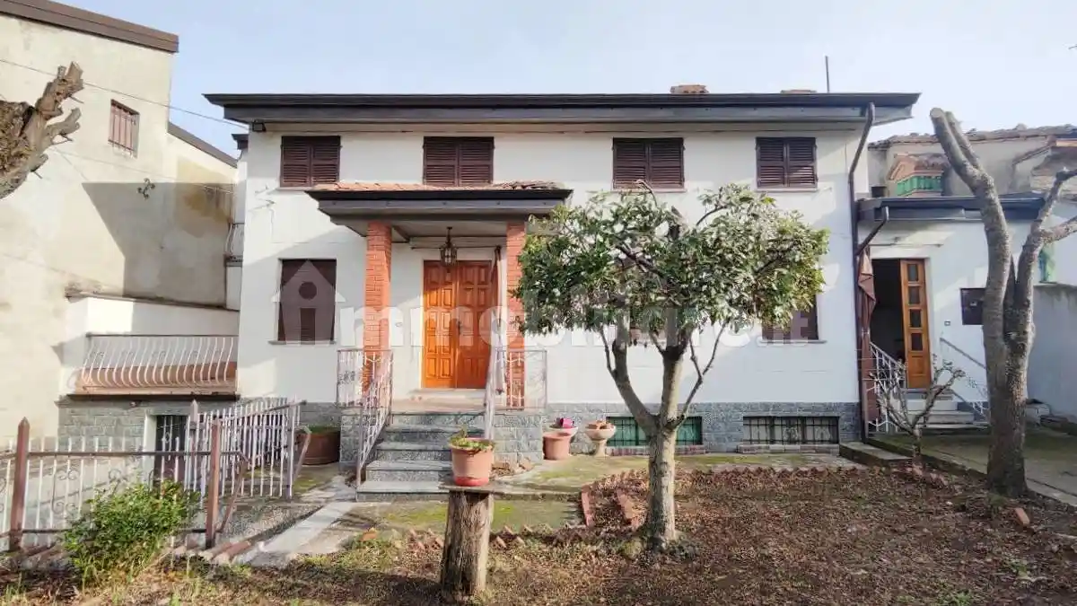 Casa indipendente in vendita a Gropparello