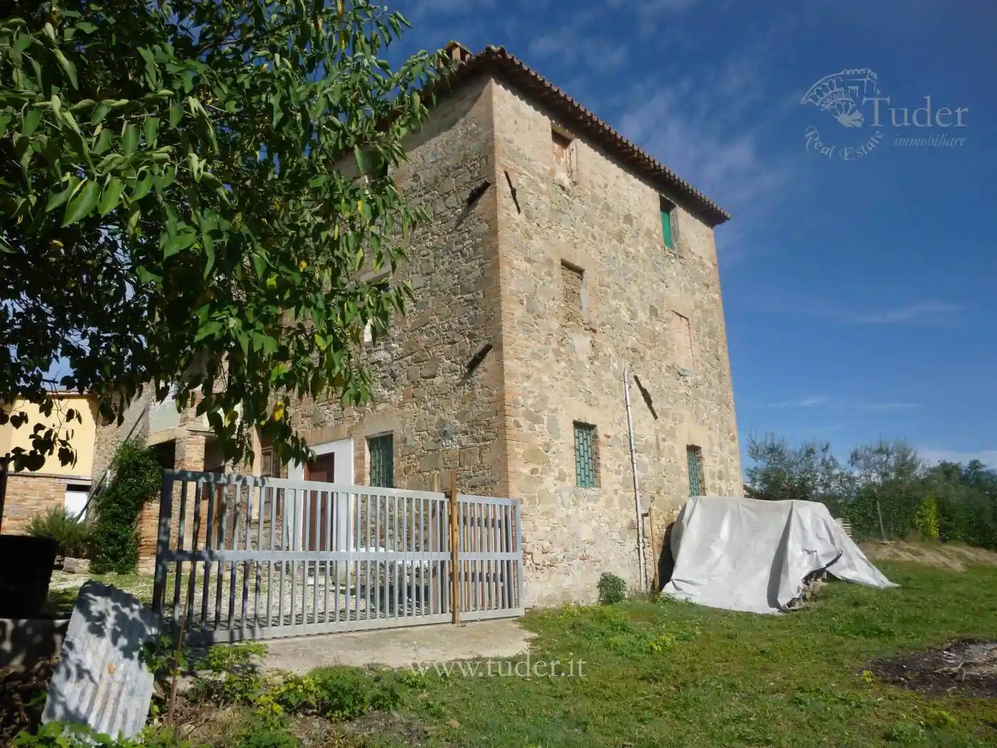 Rustico - Casale in vendita a Todi