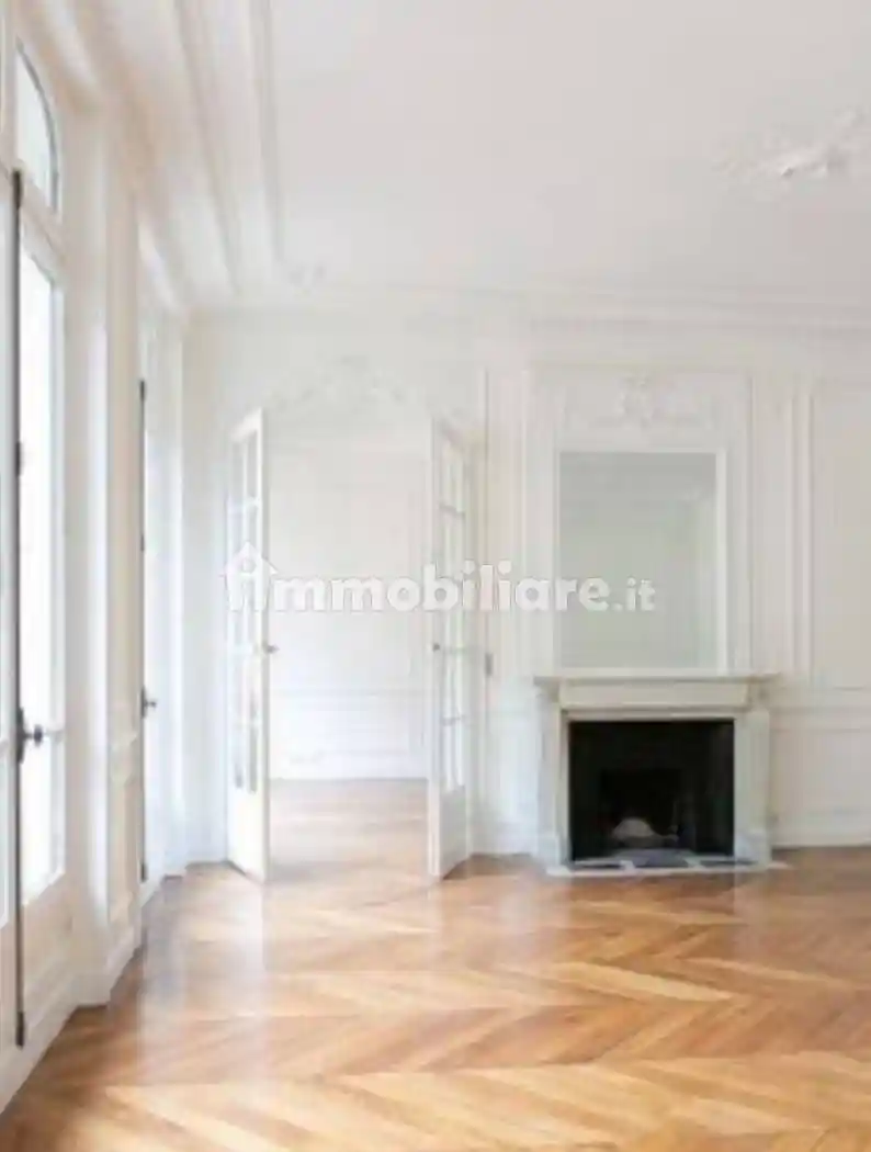 Appartamento piazza Camillo Benso di Cavour, Palestro, Milano - foto 2