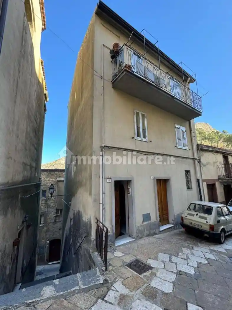 Appartamento in vendita a Troina