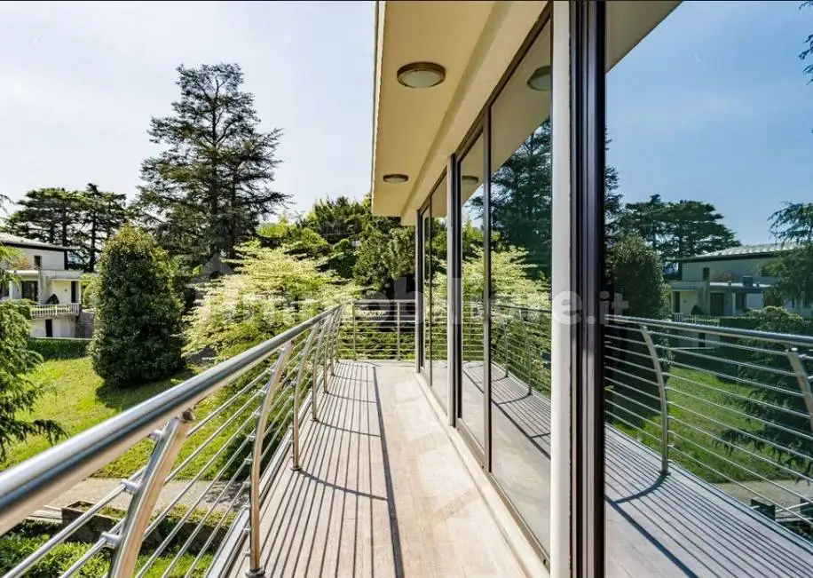 Villa in vendita a Como