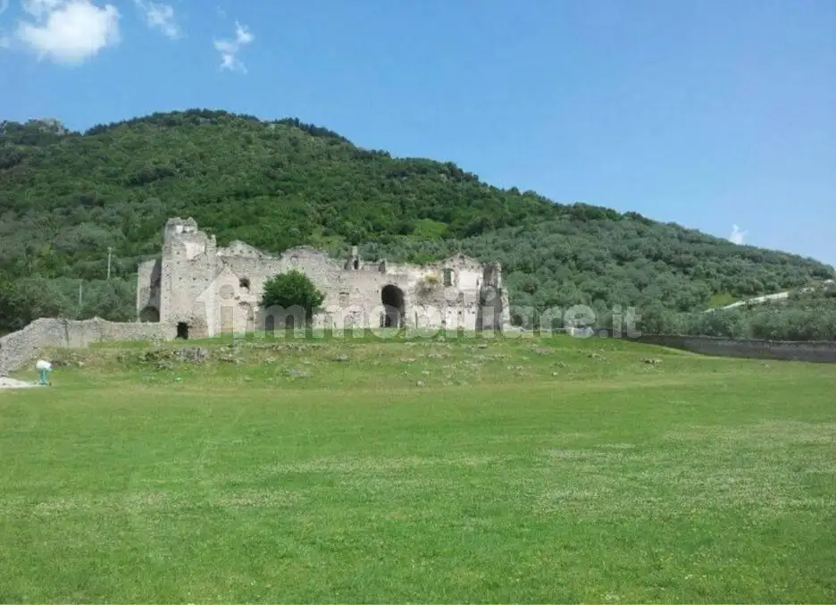 Palazzo - Edificio in vendita a Olevano sul Tusciano