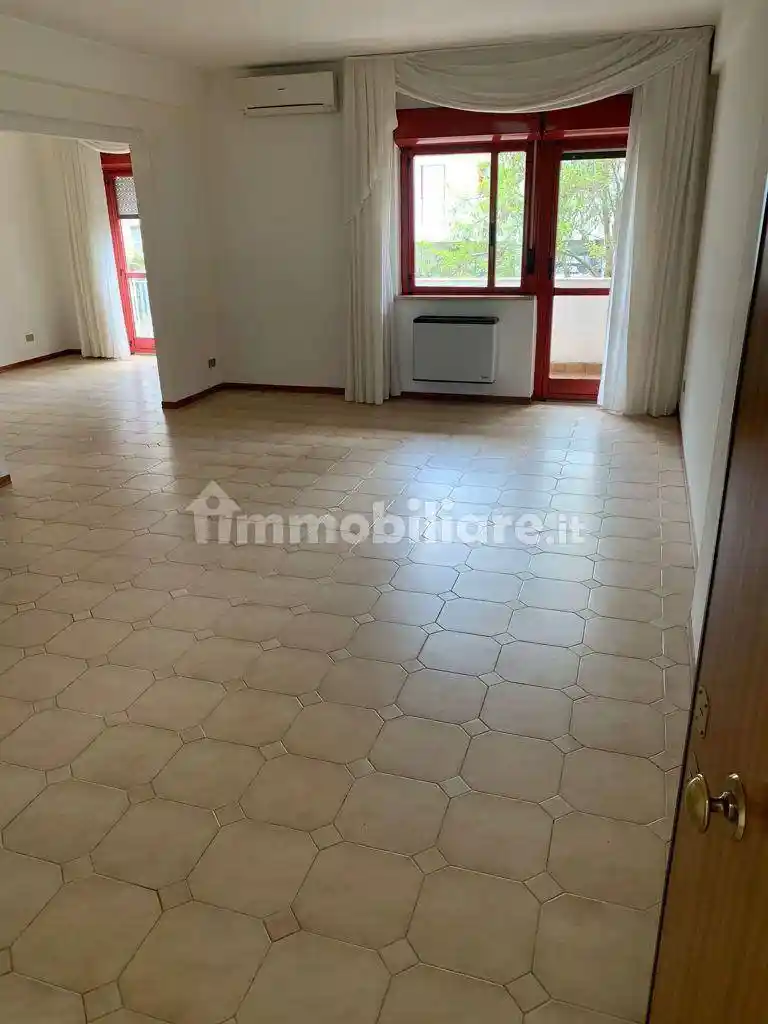 Quadrilocale via Benvenuto Cellini, Roges, Rende - foto 3