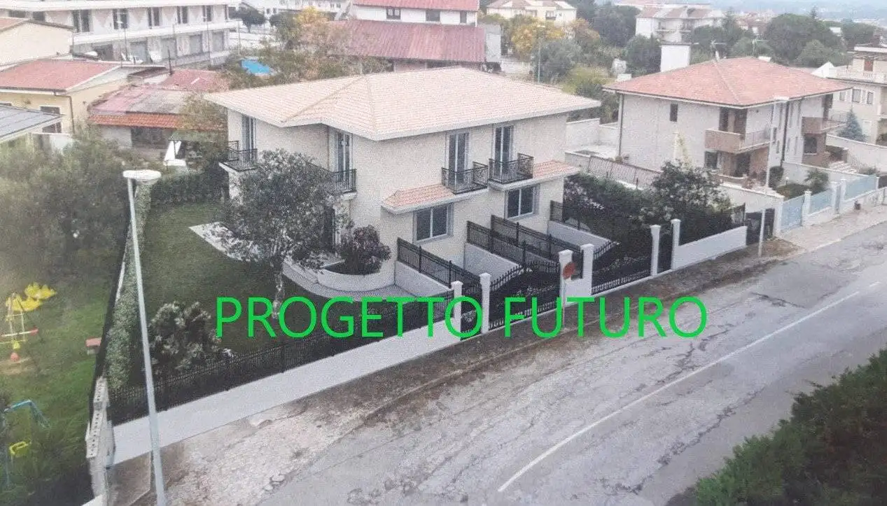 Villa in vendita a Lamezia Terme