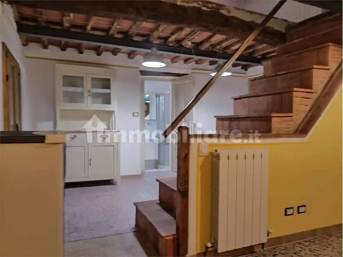 Casa indipendente in vendita a Pescia