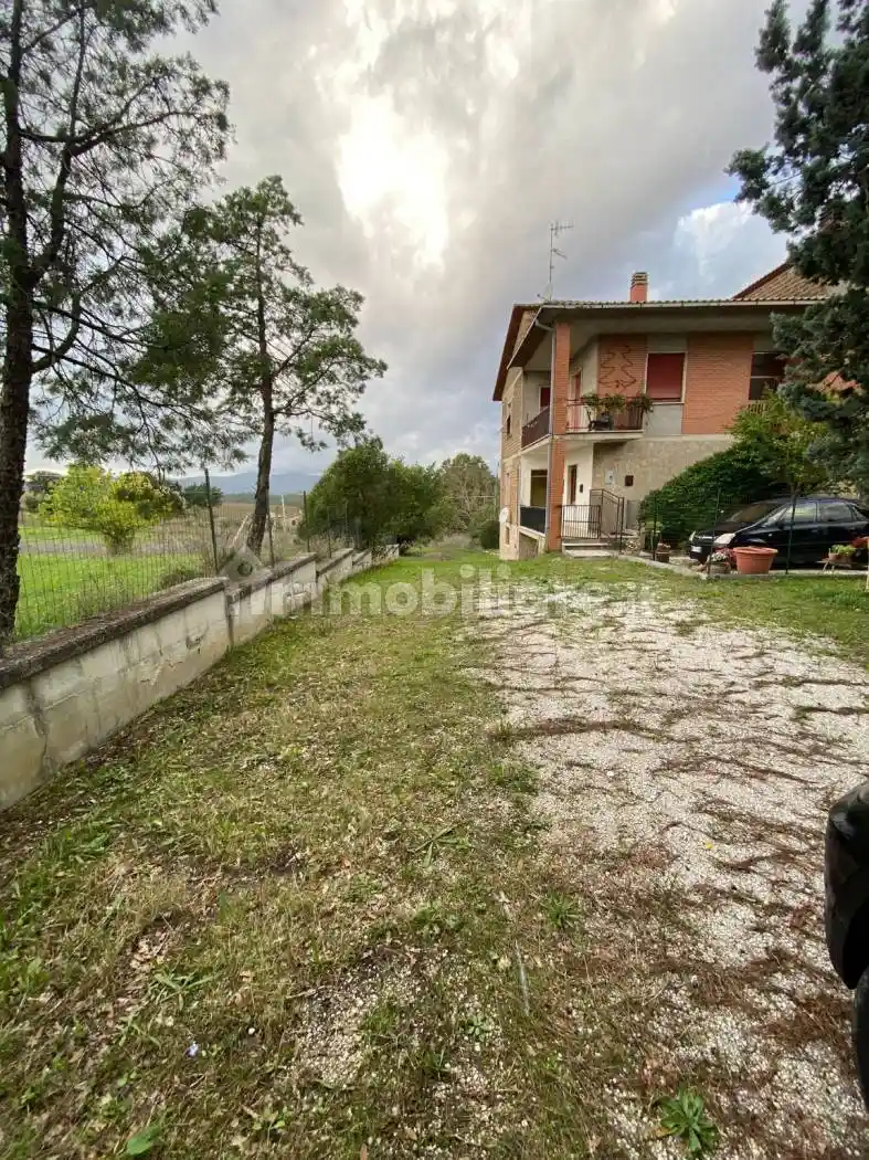 Villa in vendita a Montecastrilli