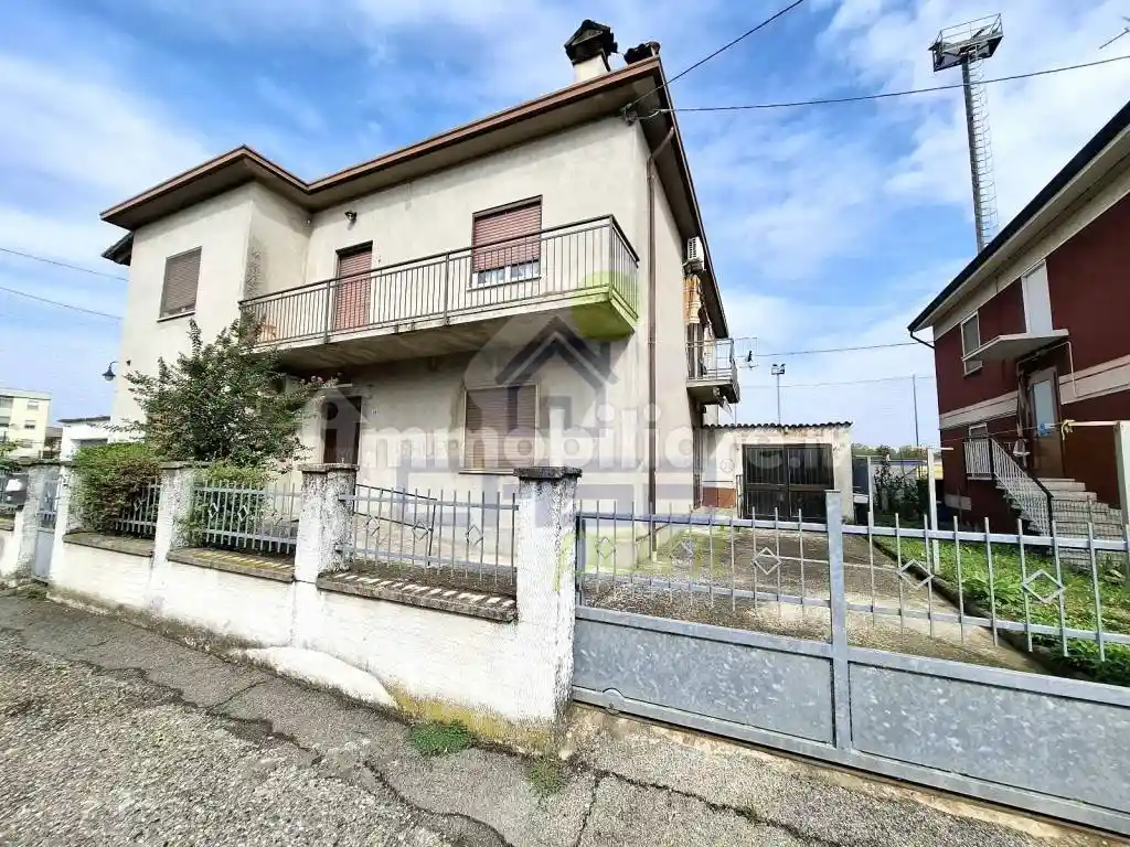 Appartamento in vendita a Monticelli d'Ongina