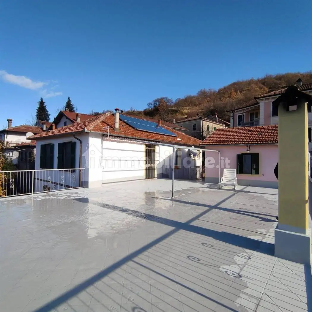 Casa indipendente in vendita a Cabella Ligure
