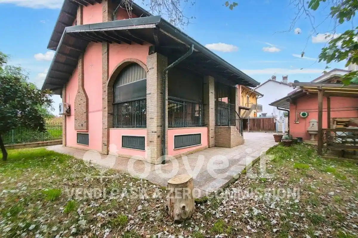 Villa in vendita a Caselle Lurani