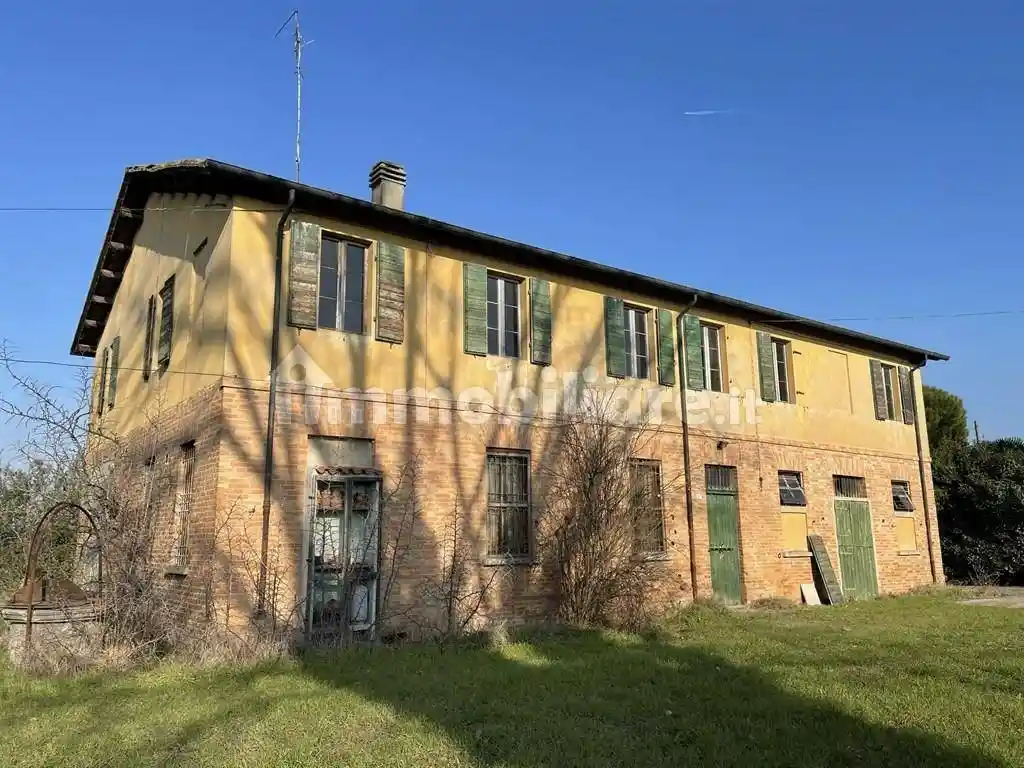 Rustico - Casale in vendita a Ravenna