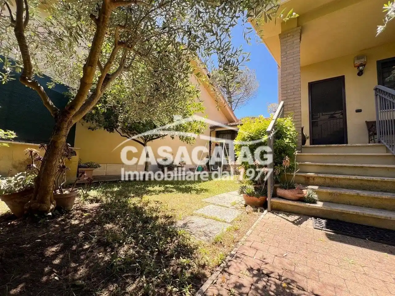 Villa plurifamiliare via Marlengo, Infernetto, Roma - foto 2