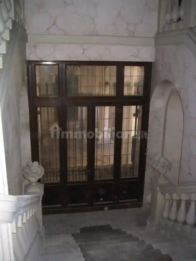 Palazzo - Edificio - foto 2