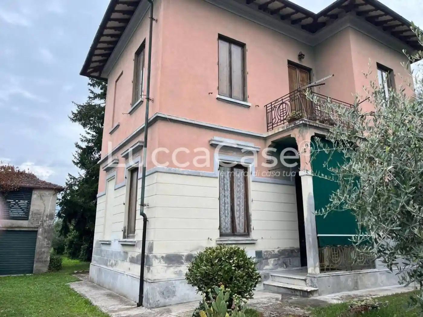 Villa in vendita a Lucca