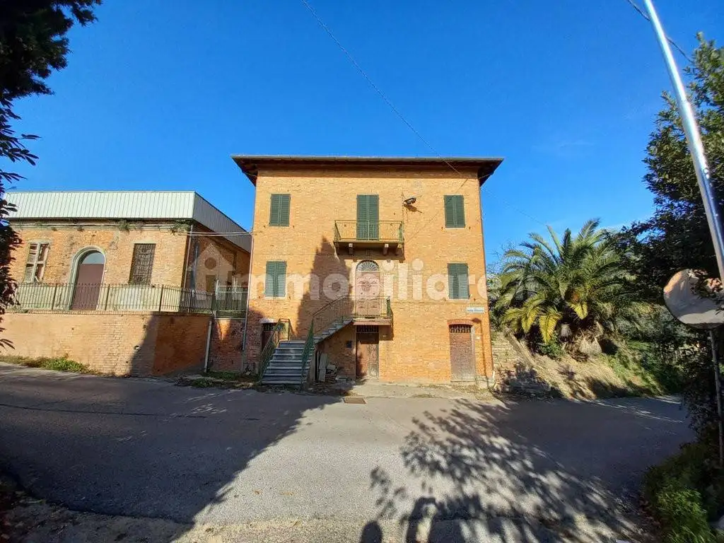Villa in vendita a Castiglione del Lago