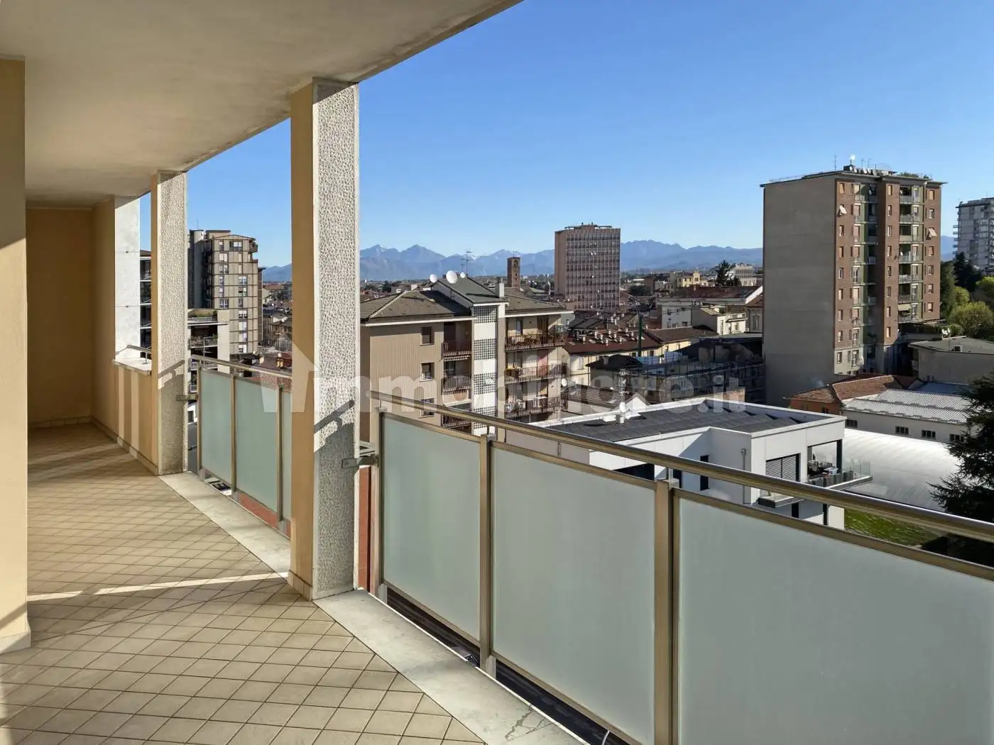 Trilocale piazzale 25 Aprile 6, Stazione, Seregno - foto 4