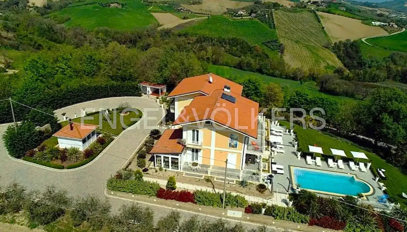 Villa in vendita a Cossignano