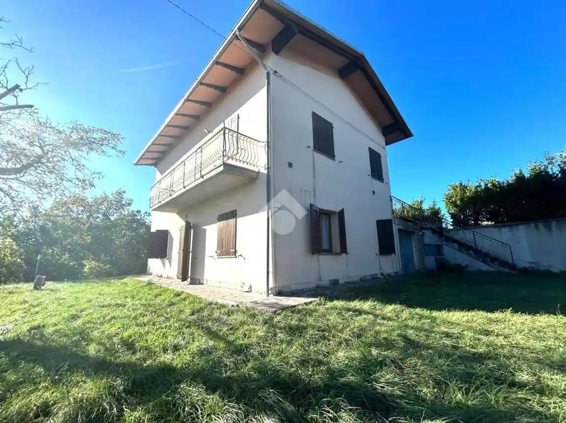 Casa indipendente in vendita a Lama Mocogno