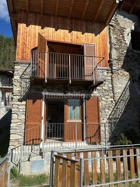 Villa in vendita a Poggiridenti