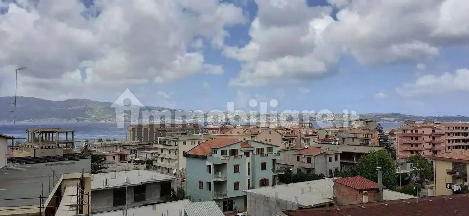 Trilocale viale Rocco Larussa, 120, Centro, Villa San Giovanni - foto 2