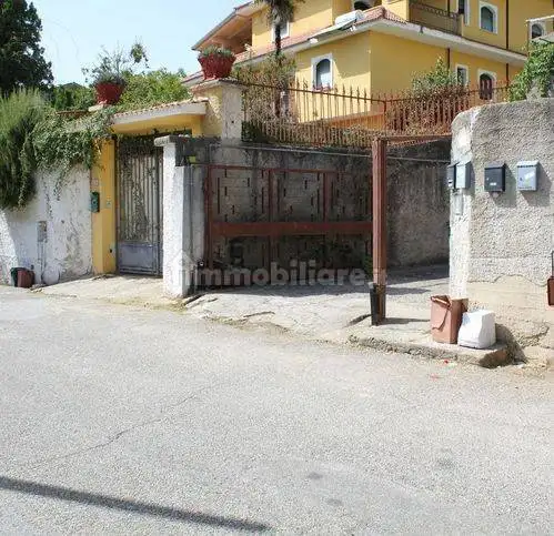 Appartamento in vendita a Carolei