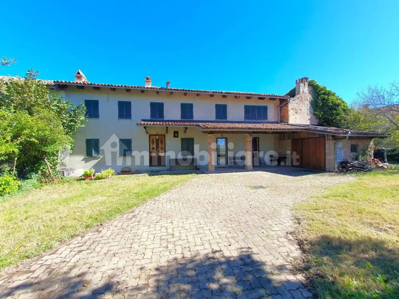 Rustico - Casale in vendita a Neive