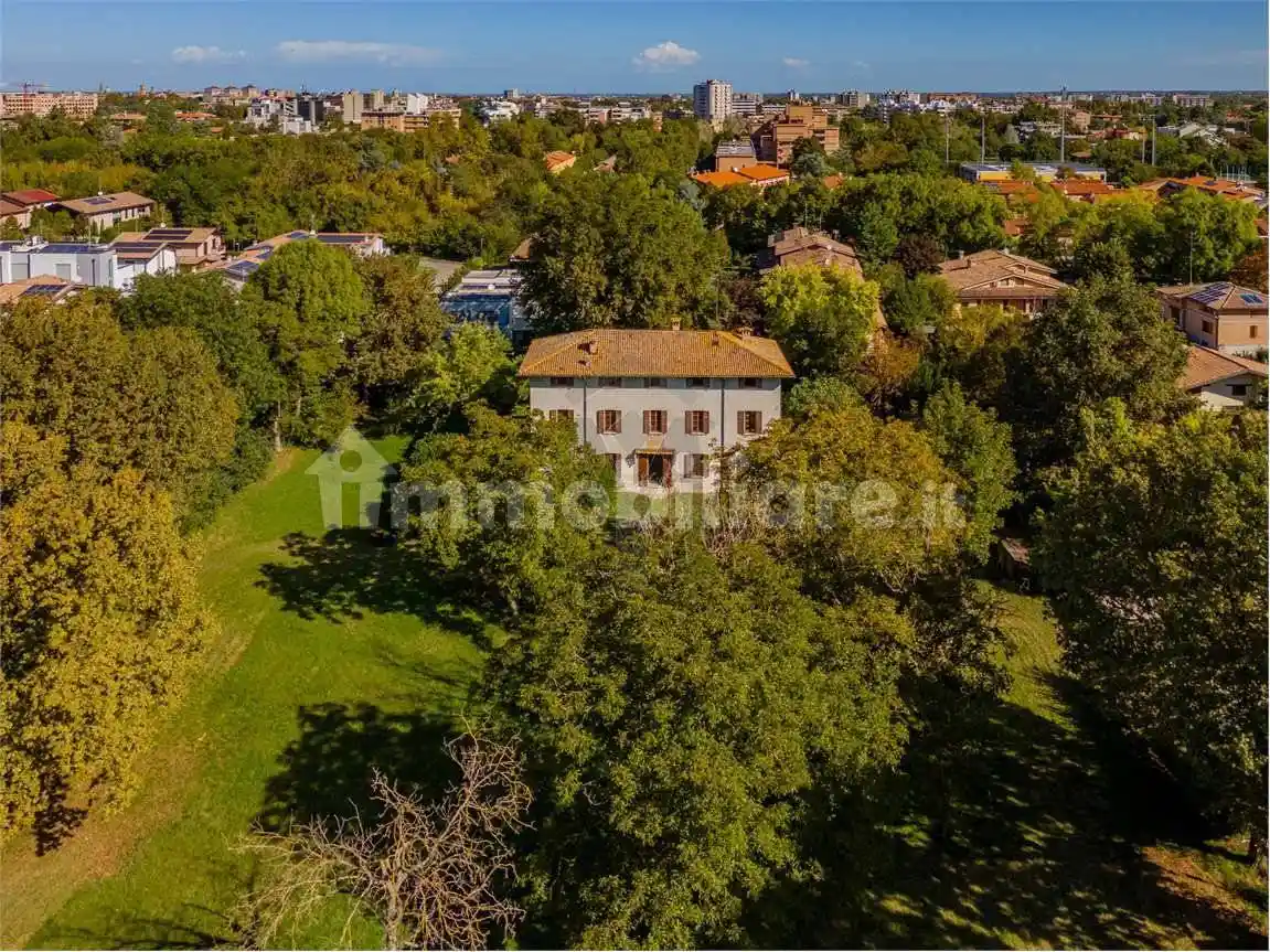 Villa in vendita a Reggio Emilia