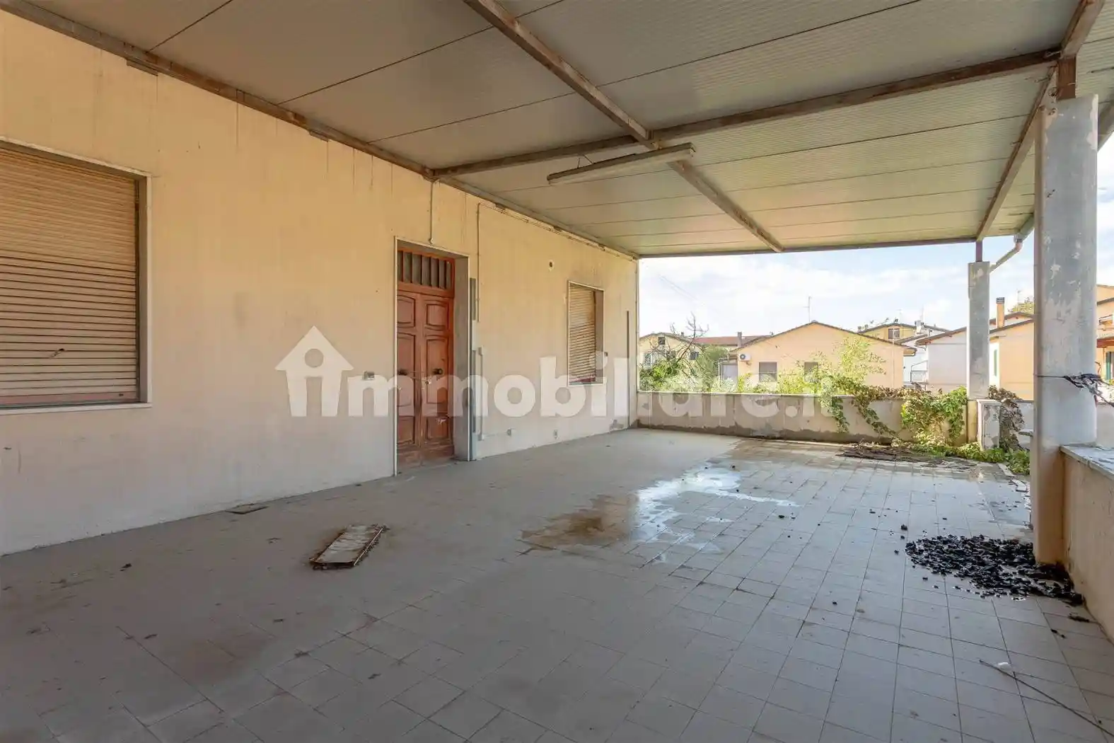 Casa indipendente in vendita a Campi Bisenzio