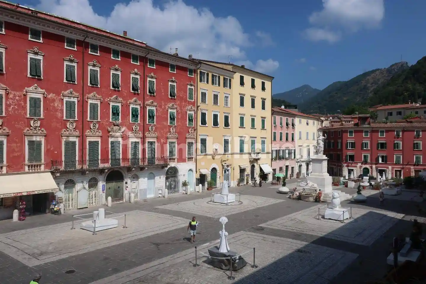 Appartamento in vendita a Carrara