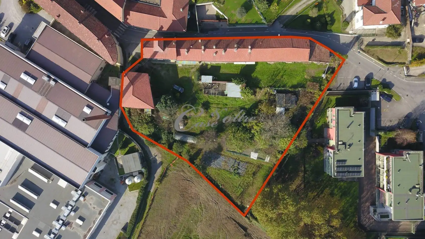 Palazzo - Edificio in vendita a Cucciago