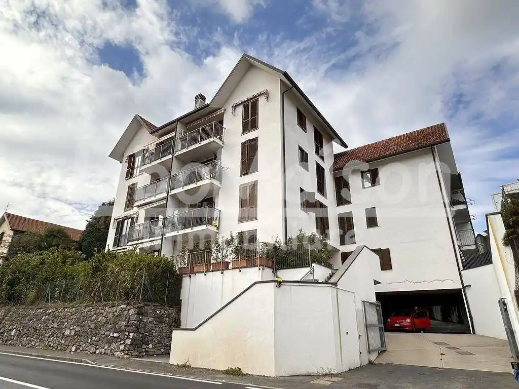 Appartamento in vendita a Besozzo