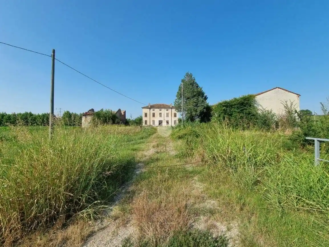 Rustico - Casale in vendita a Borgo Virgilio