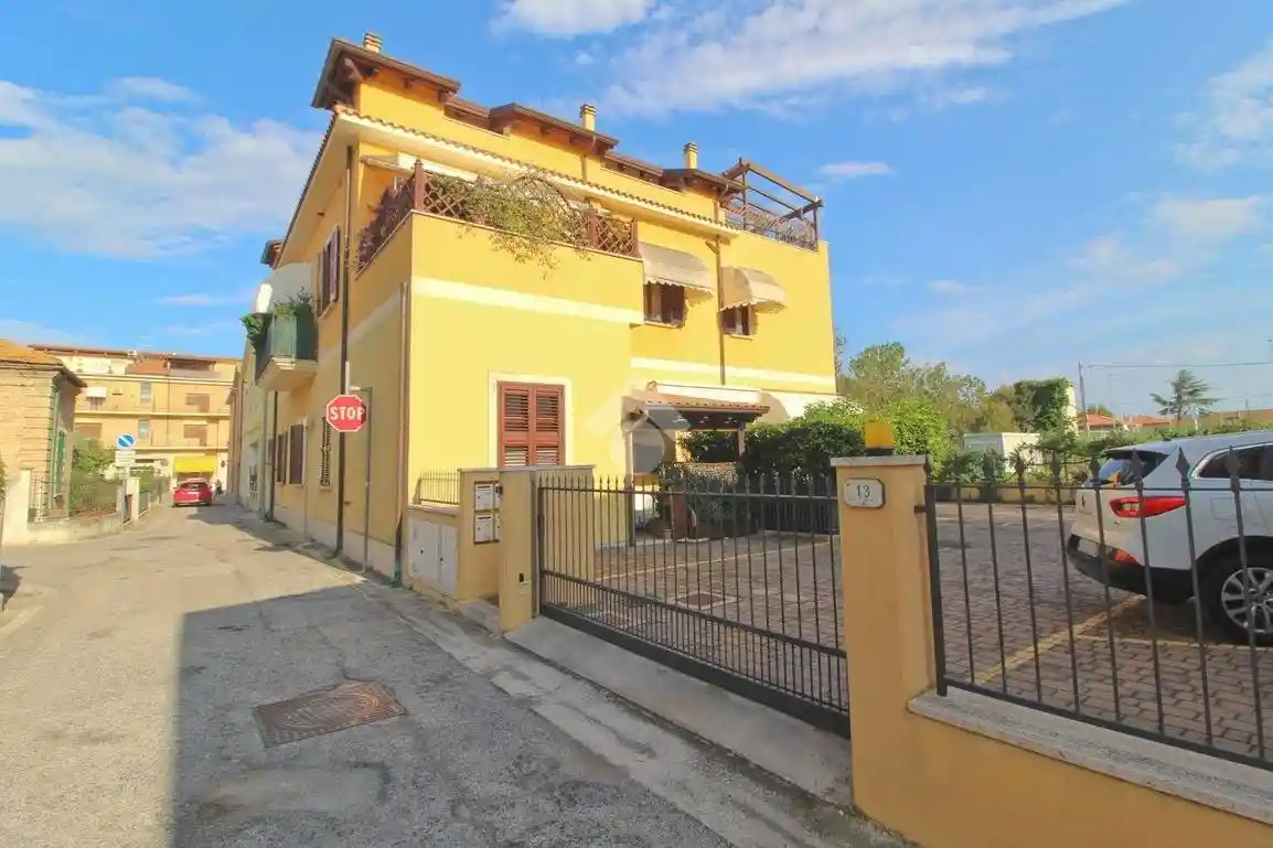 Quadrilocale via Filippo Turati 15, Centro, Giulianova - foto 3