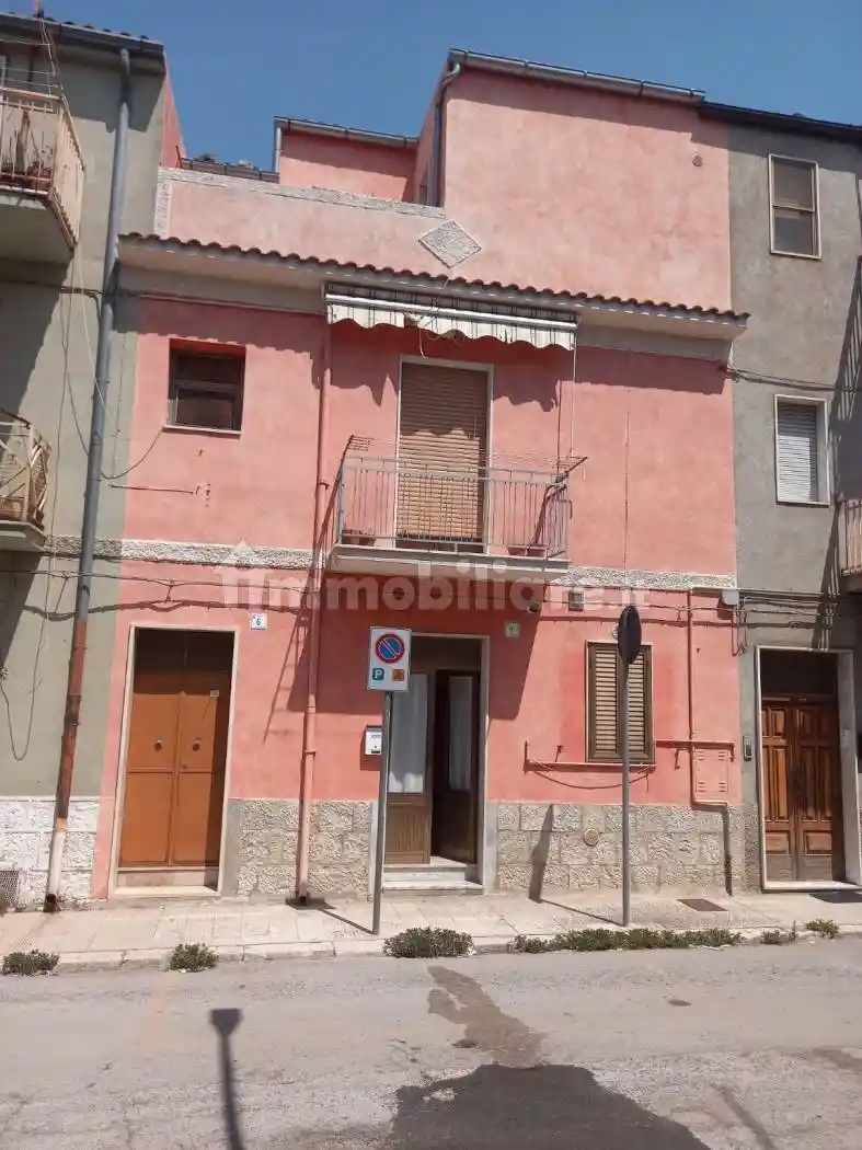 Villa unifamiliare via Colonnello Maddalena 4, Venosa - foto 2