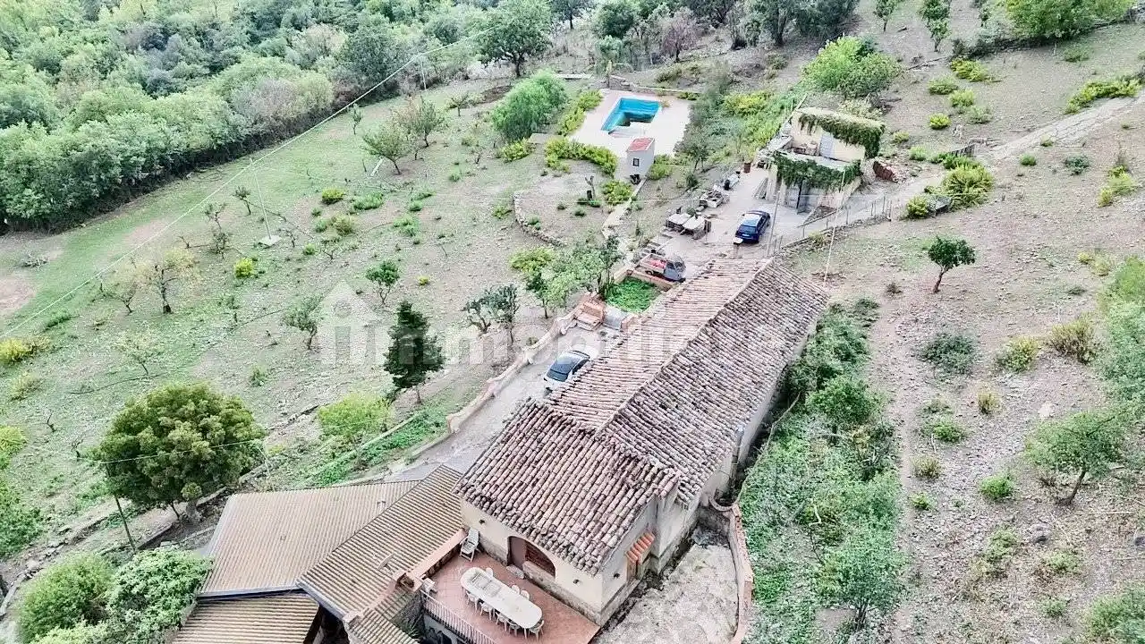 Rustico - Casale in vendita a Polizzi Generosa