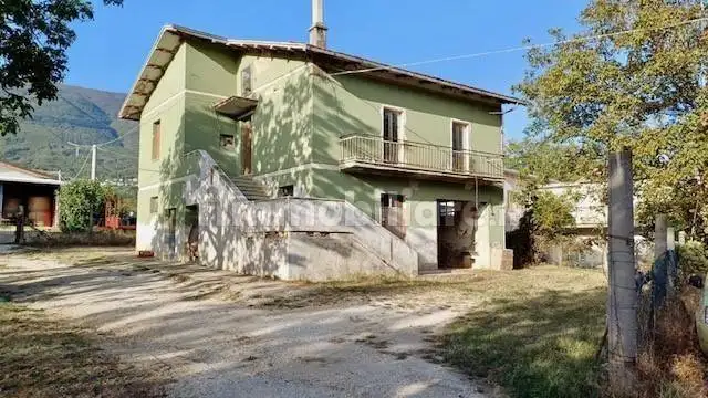 Rustico - Casale in vendita a Civitella del Tronto