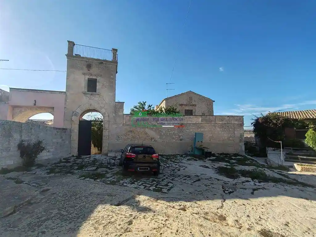 Rustico - Casale in vendita a Ragusa