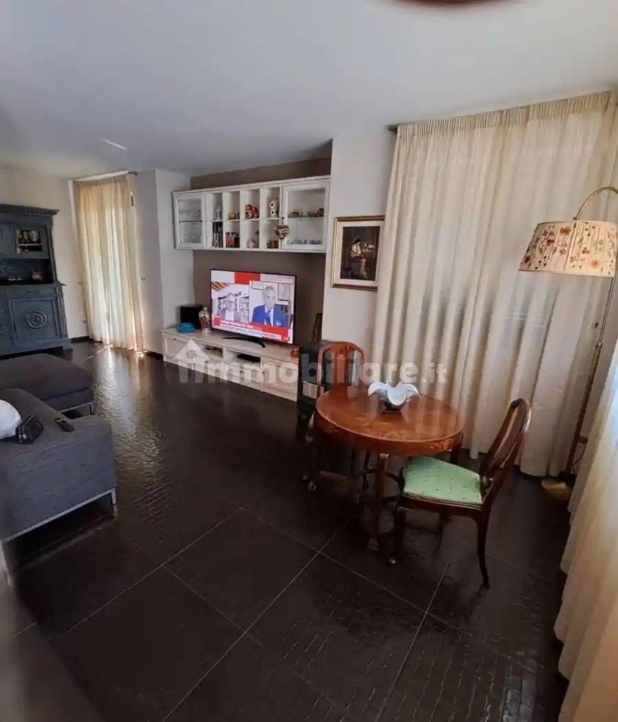 Villa bifamiliare, ottimo stato, 330 m², Carsoli - foto 3