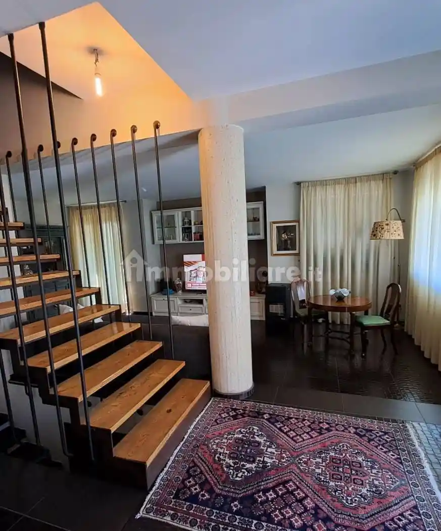 Villa bifamiliare, ottimo stato, 330 m², Carsoli - foto 4