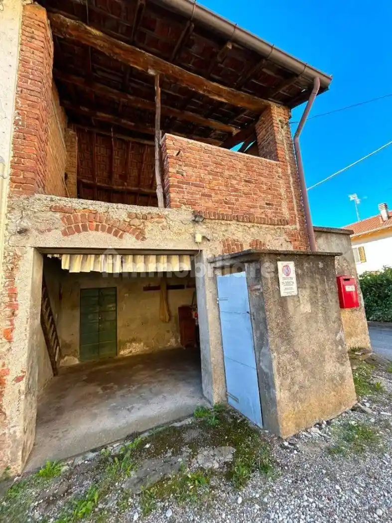 Rustico - Casale in vendita a Gornate-Olona