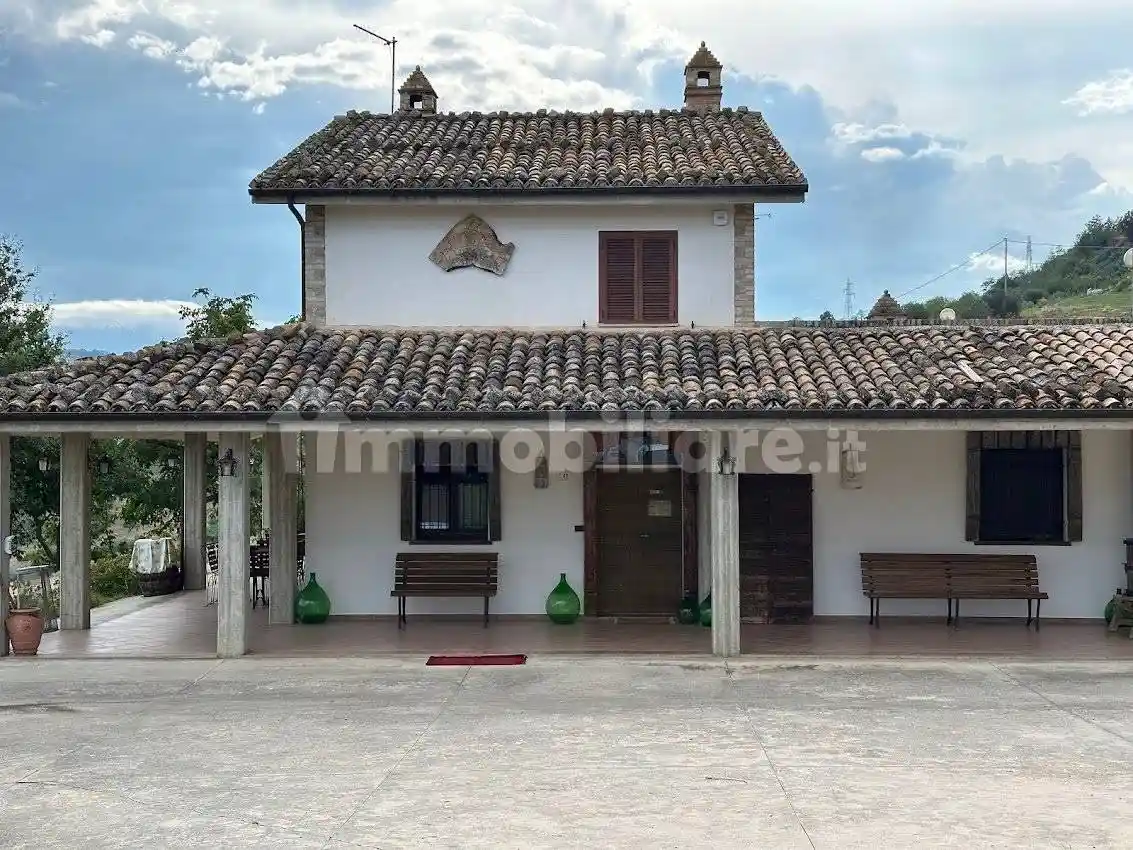 Rustico via Paolo Borsellino, Centro, Castiglione Messer Raimondo - foto 3