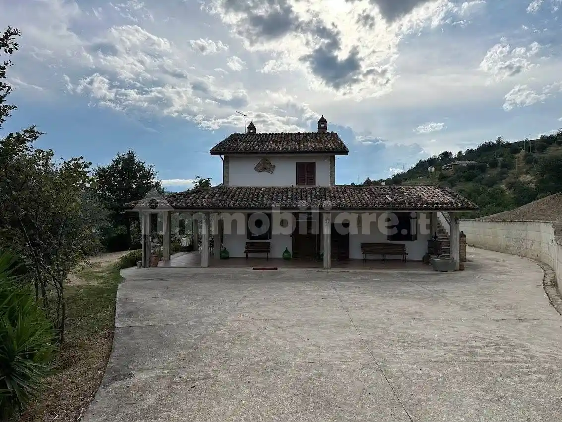 Rustico via Paolo Borsellino, Centro, Castiglione Messer Raimondo - foto 5