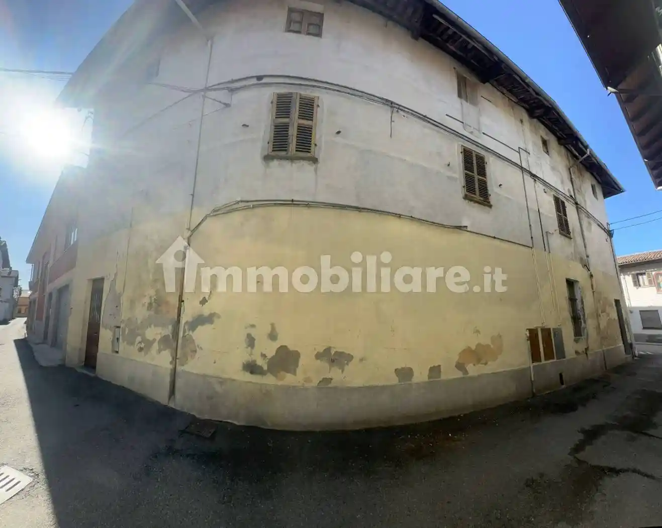 Palazzo - Edificio in vendita a Montanaro