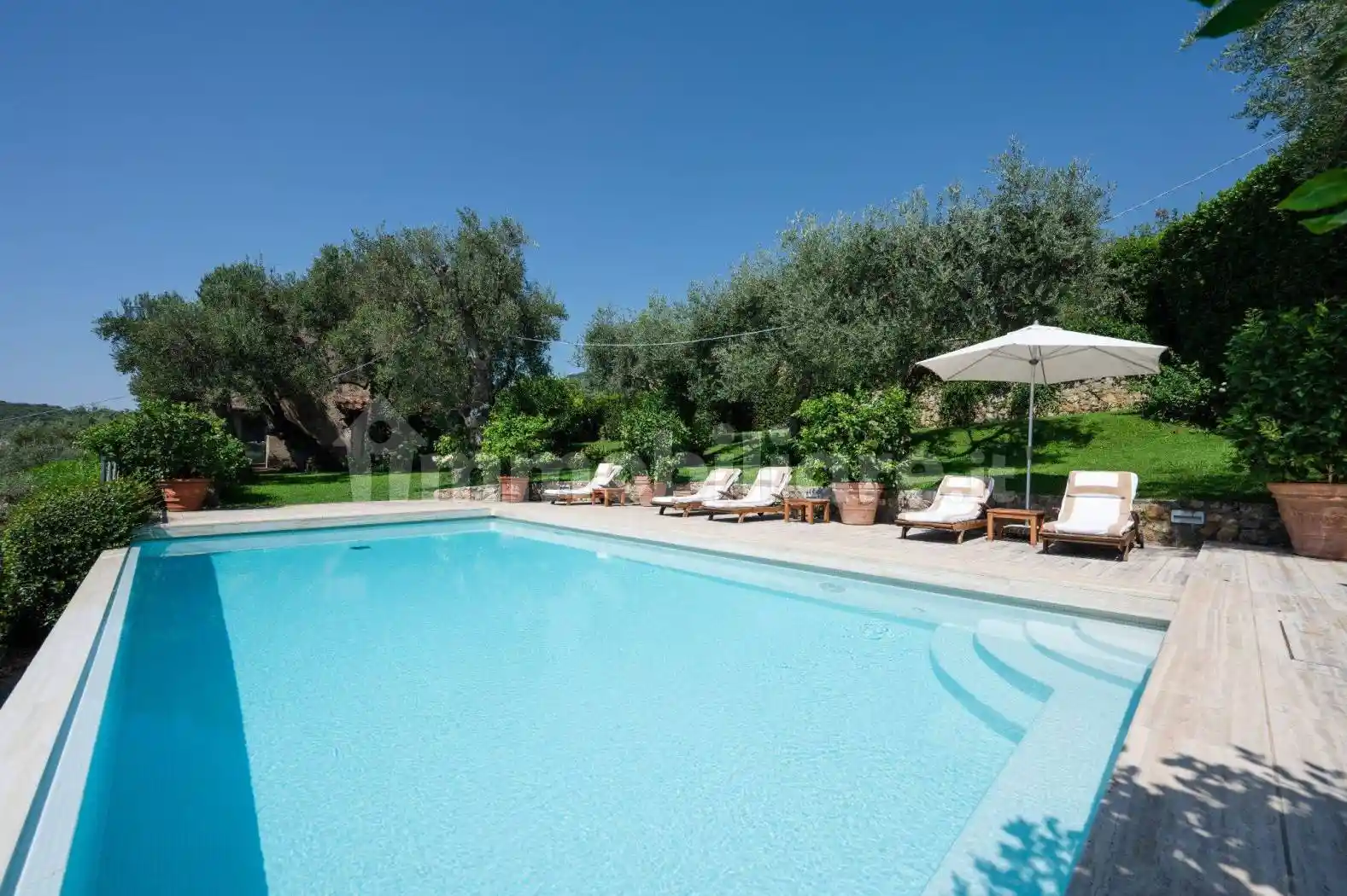 Villa in affitto a Camaiore