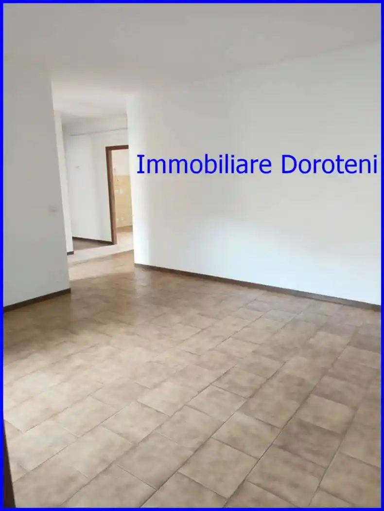 Quadrilocale buono stato, piano rialzato, Cappuccini, Vercelli - foto 5