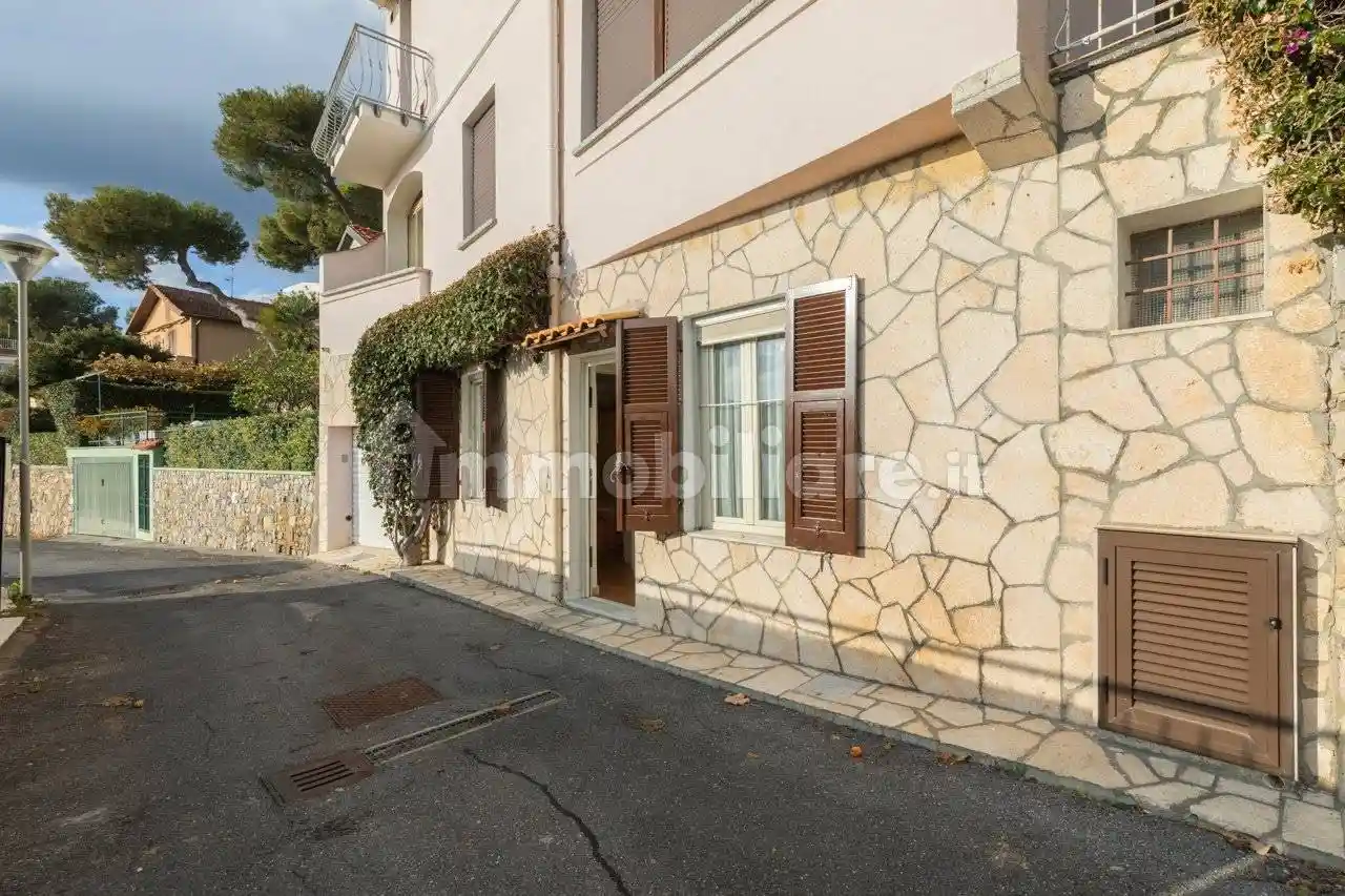 Appartamento in vendita a Andora