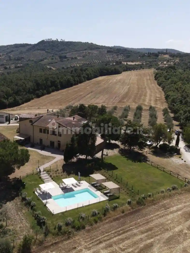 Villa in vendita a Paciano