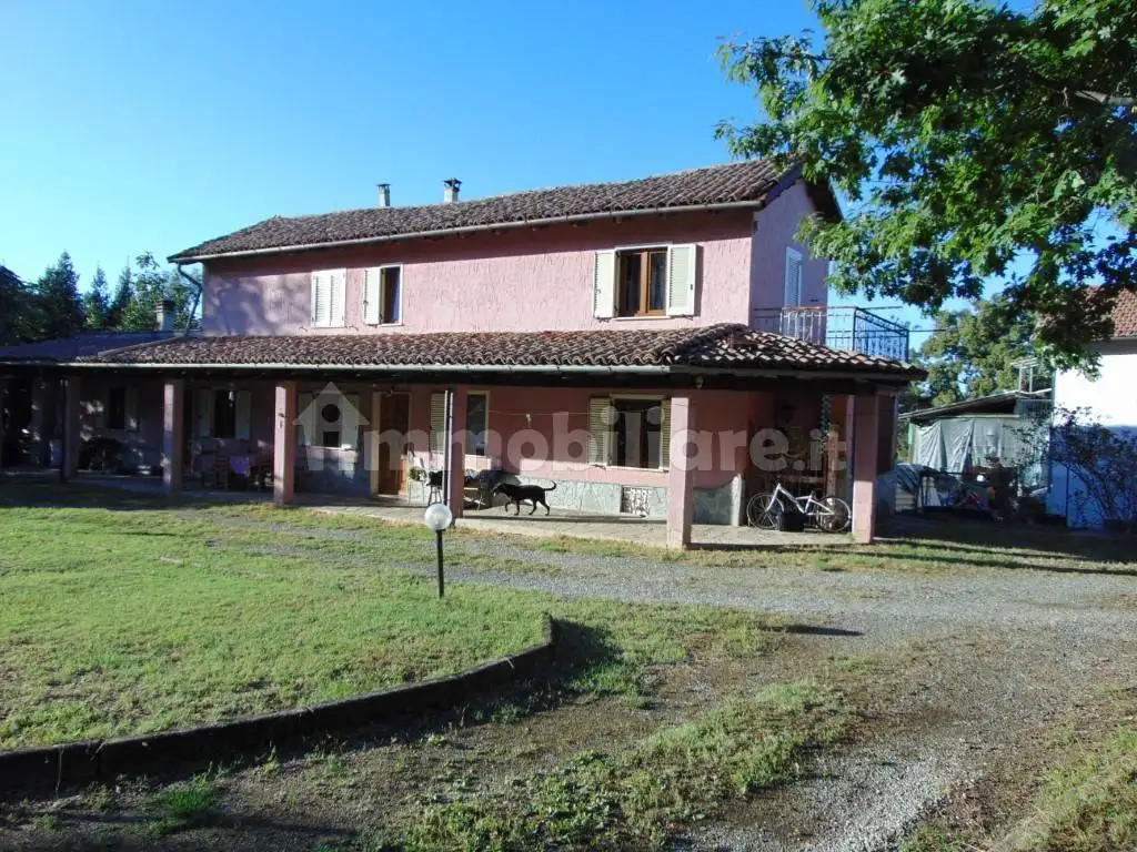 Rustico - Casale in vendita a Mombaruzzo