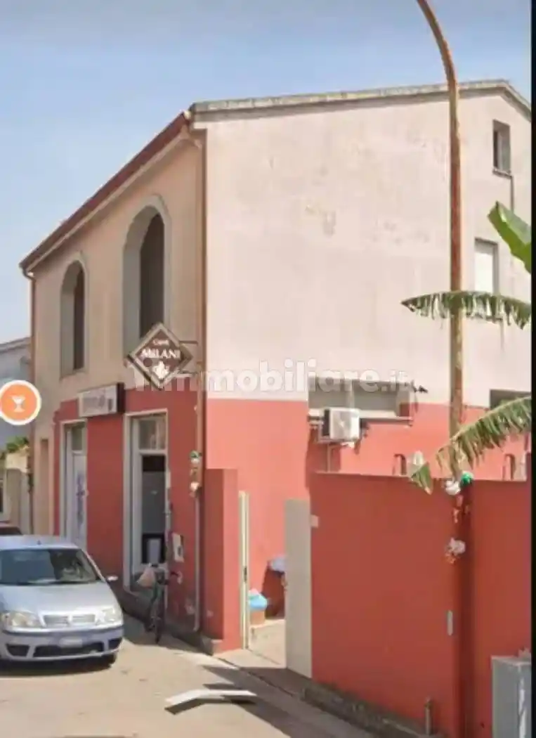 Palazzo - Edificio in vendita a Decimoputzu